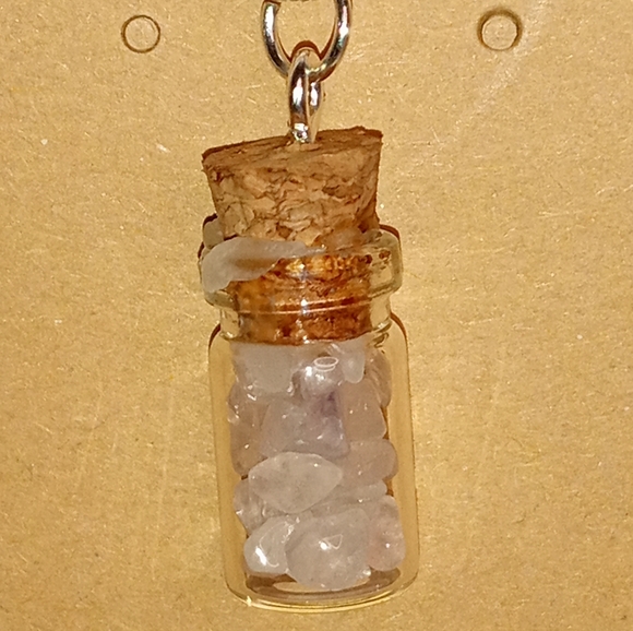 Glass bottle Rose Quartz crystal necklace - Picture 3 of 8